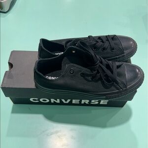 New Converse CLASSIC Black Mono youth size 2.5
